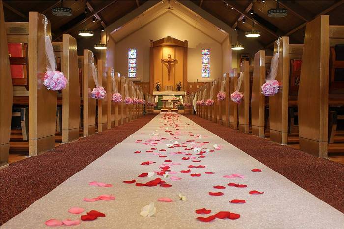 Deko kirche hochzeit schlicht